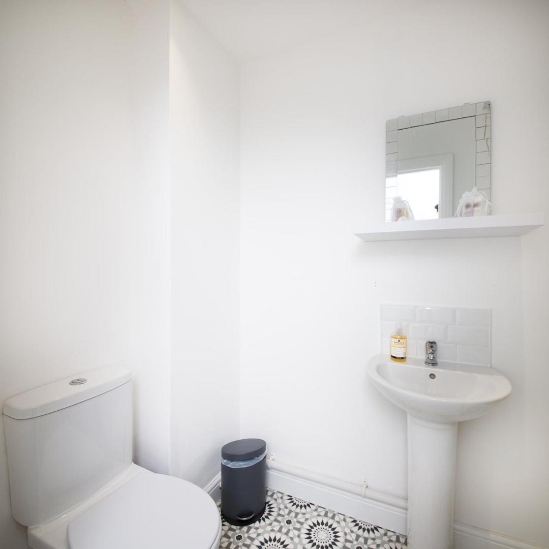 Apartament Guestready - Monochromatic Retreat Liverpool Zewnętrze zdjęcie