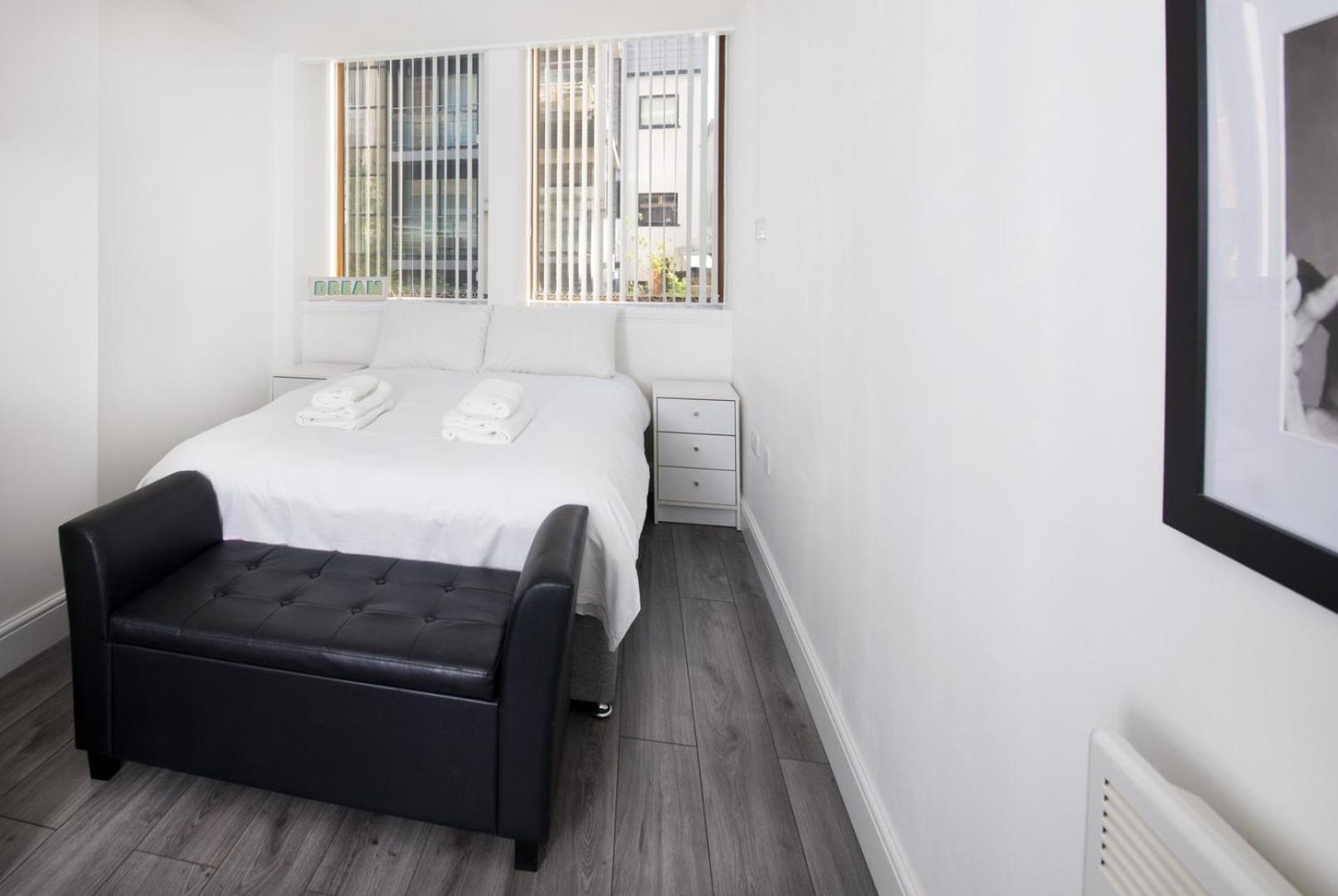 Apartament Guestready - Monochromatic Retreat Liverpool Zewnętrze zdjęcie